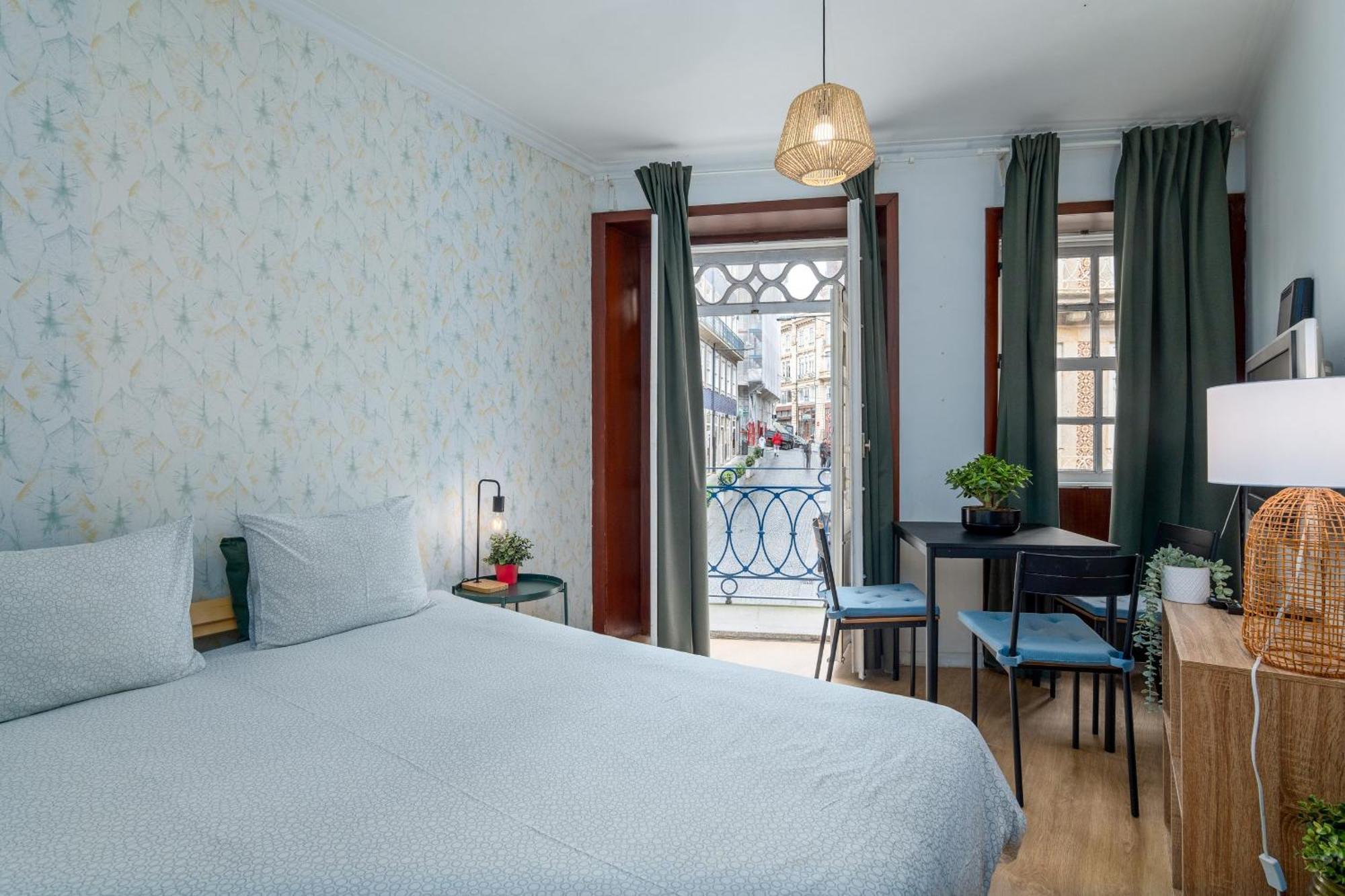 Apartamento Renovated Feb25 Clerigos Cozy Balcony With Self Check In OOporto Exterior foto