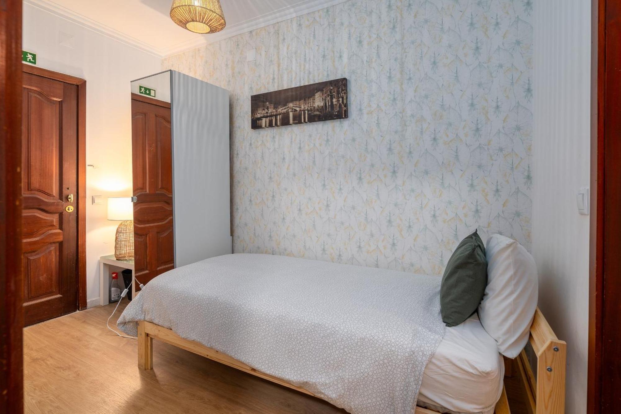 Apartamento Renovated Feb25 Clerigos Cozy Balcony With Self Check In OOporto Exterior foto