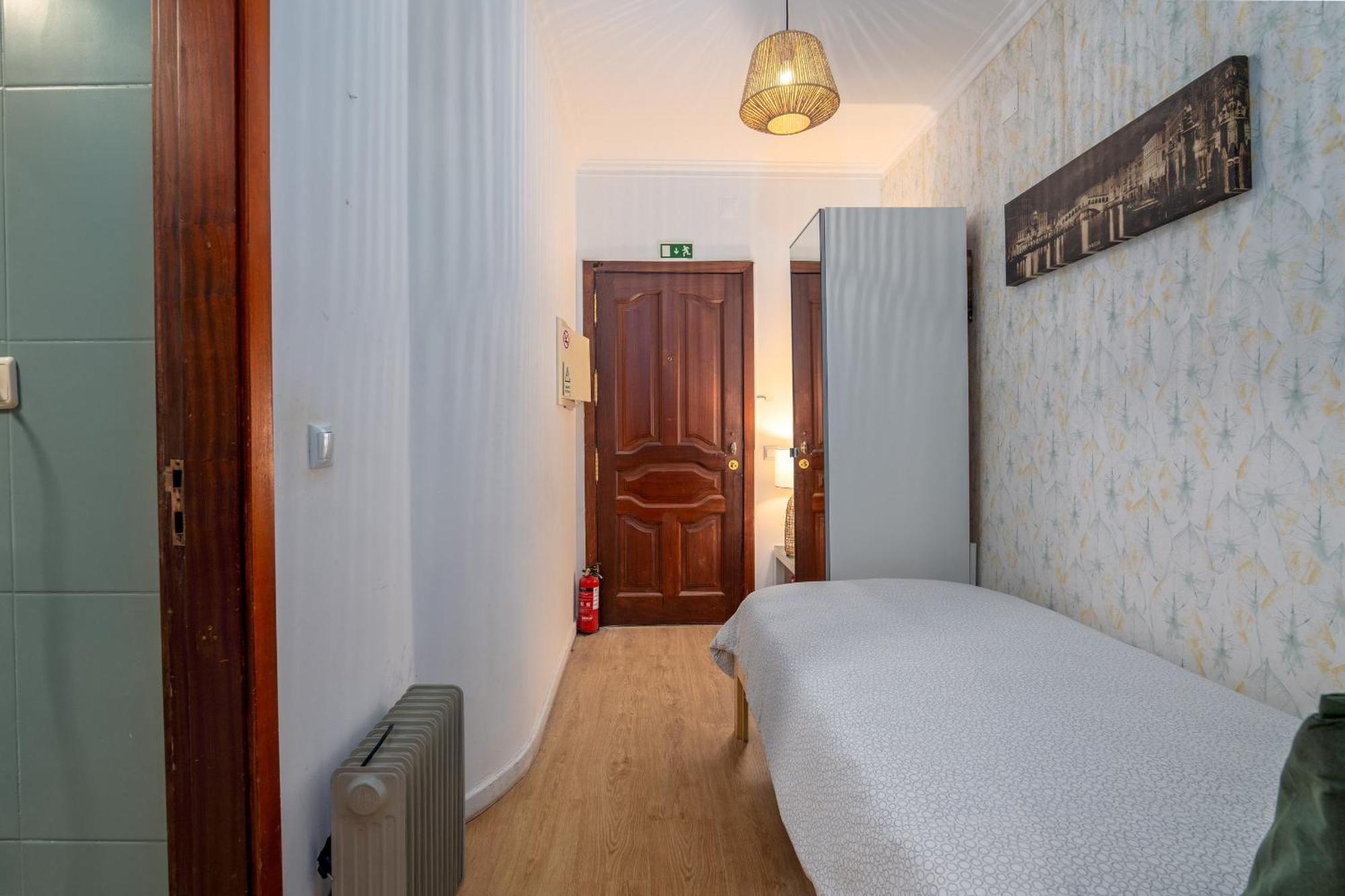 Apartamento Renovated Feb25 Clerigos Cozy Balcony With Self Check In OOporto Exterior foto