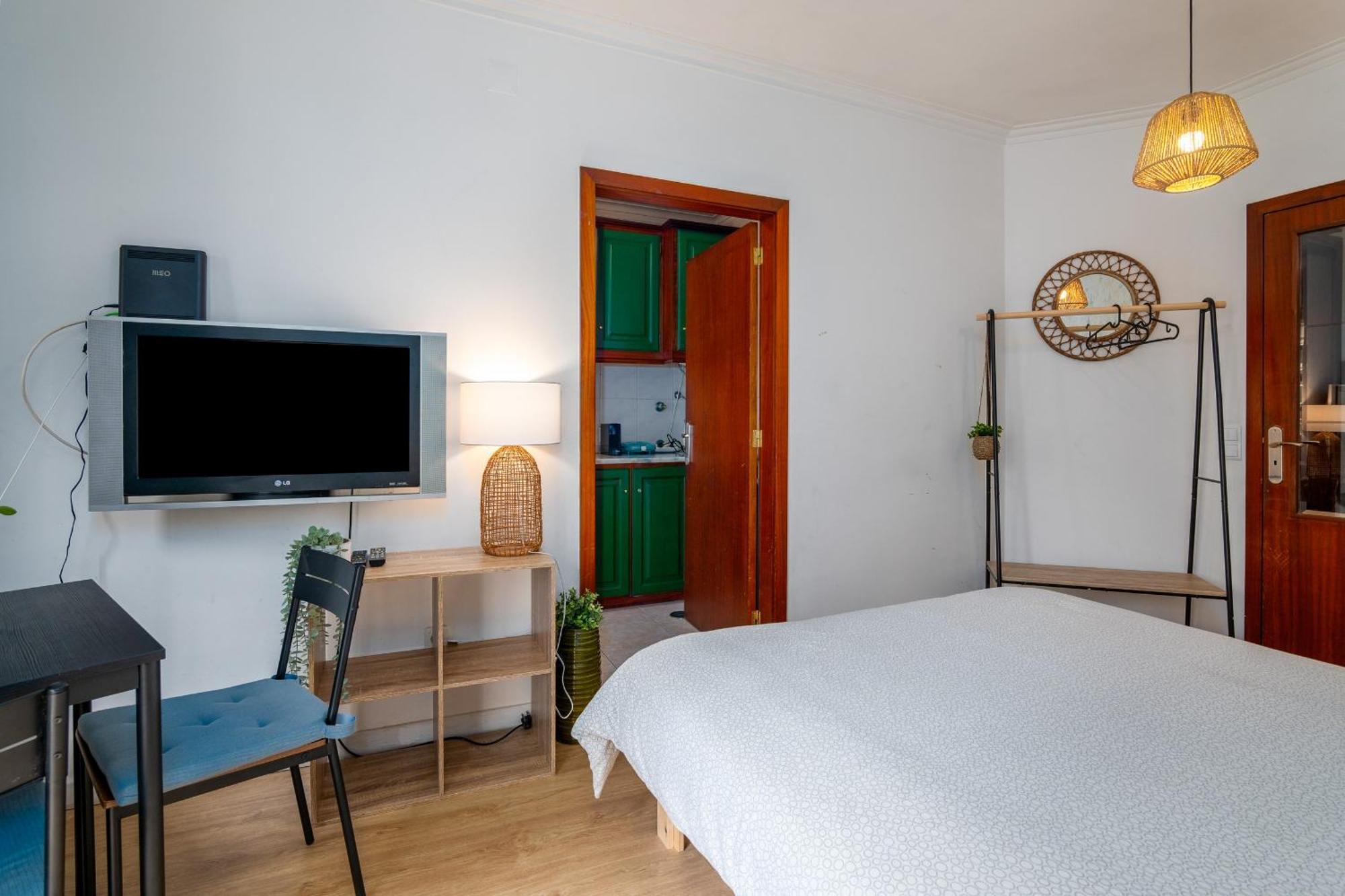 Apartamento Renovated Feb25 Clerigos Cozy Balcony With Self Check In OOporto Exterior foto